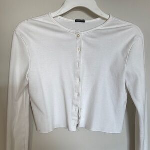 Brandy Melville White Fitted Crop Button Down Shirt